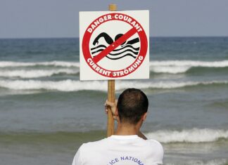 Caméras anti-noyade, bouée volante… À la plage, la tech sauve des vies cet été
