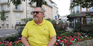 “Je ne m’imaginais pas derrière les barreaux” : l’opposant russe Boris Nadejdine, ciblé par le pouvoir judiciaire, raconte sa fuite “bouleversante” jusqu’en France “Je ne m’imaginais pas derrière les barreaux” : l’opposant russe Boris Nadejdine, ciblé par le pouvoir judiciaire, raconte sa fuite “bouleversante” jusqu’en France